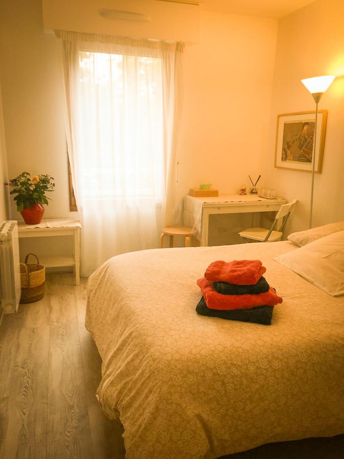 Double Room With Balcony Paris Exteriör bild